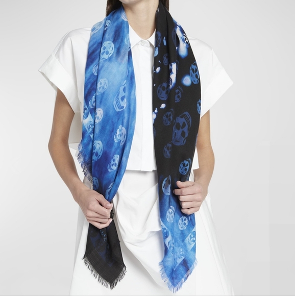 Alexander McQueen Skull Wool Large Scarf Blue Black - Picture 11 of 12